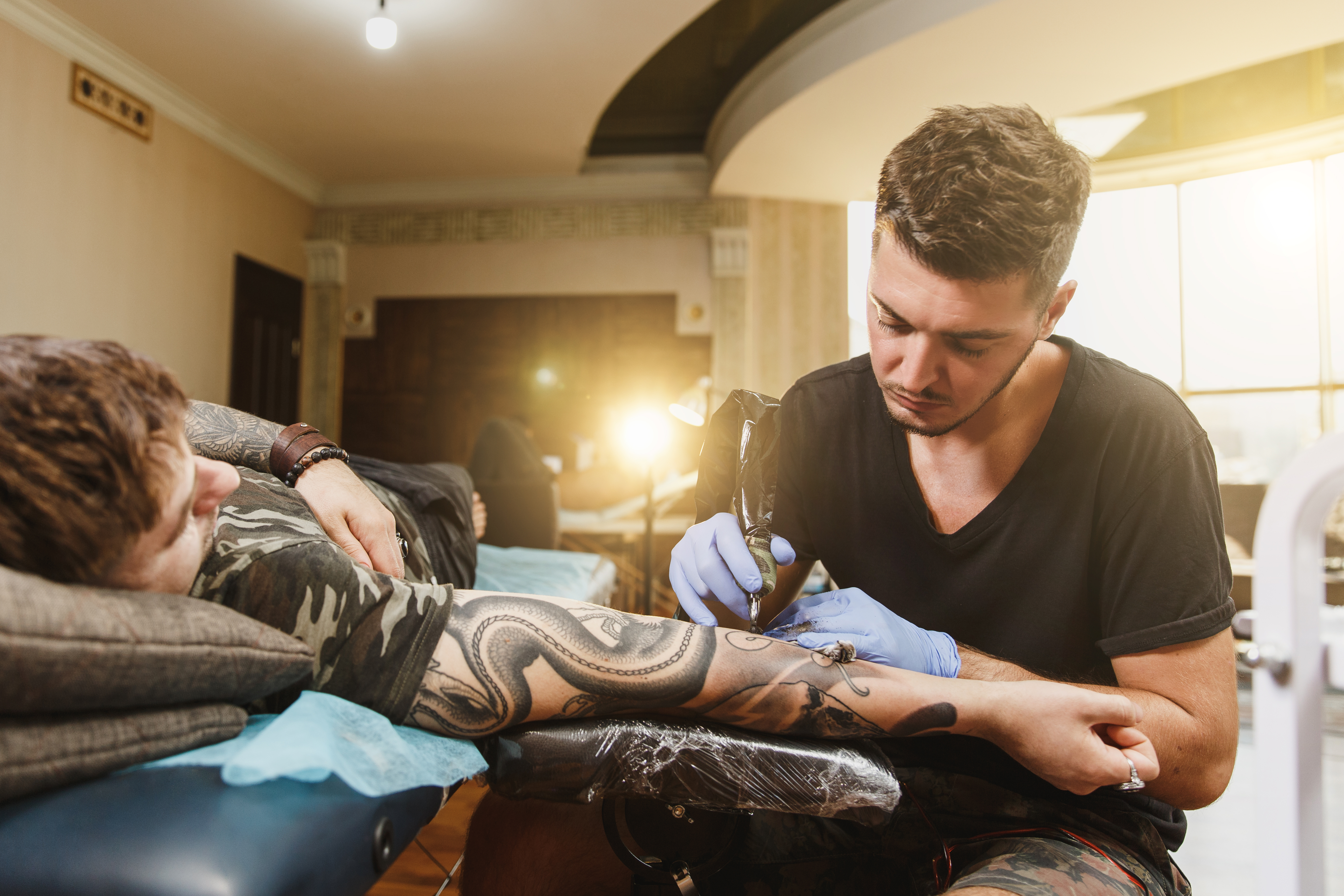 <p>Abilitazione igienico sanitaria per svolgere l’attività di tatuaggio Piercing Trucco semipermanente – durata 90 ore<br />
Dgr n.355 del 24 marzo 2016 Regione Veneto</p>
